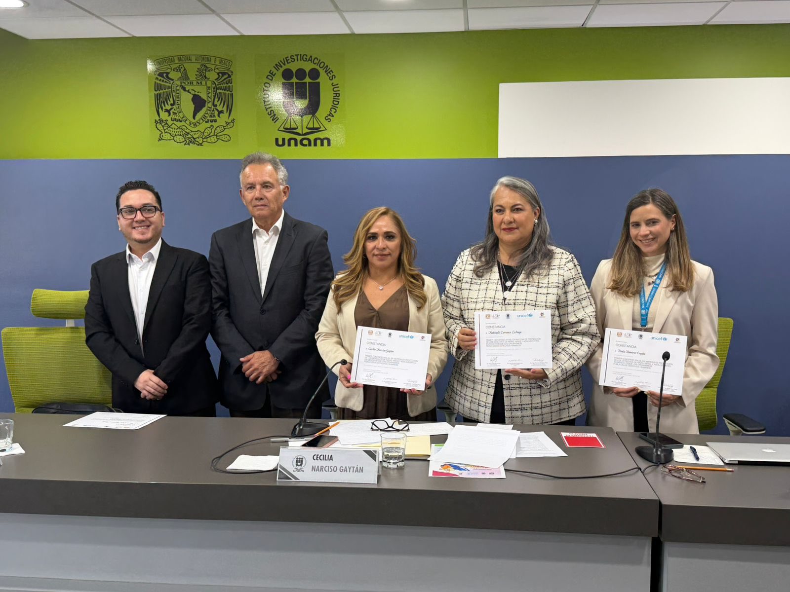La Mtra. Cecilia Narciso Gaytán, presidenta de la Comisión de los Derechos Humanos del Estado de Guerrero, participó en el “Primer Congreso Anual en materia de Protección de los Derechos de Niñas, Niños y Adolescentes en México desde los Organismos Públicos de Derechos Humanos”, realizado en el Instituto de Investigaciones Jurídicas de la Universidad Nacional Autónoma de México, con la colaboración de UNICEF y la Federación Mexicana de Organismos Públicos de Derechos Humanos. 
